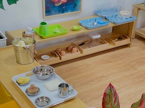 Phương Pháp Montessori: Kết Nối Từ Trường Học Đến Gia Đình Phương Pháp Montessori: Kết Nối Từ Trường Học Đến Gia Đình