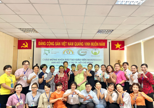 Khai Giảng Khóa Đào Tạo Giáo Viên Montessori AMI Độ Tuổi 0 – 3 Module 2 – Mở Rộng Cơ Hội Và Khám Phá Vai Trò Của Giáo Dục Sớm Khai Giảng Khóa Đào Tạo Giáo Viên Montessori AMI Độ Tuổi 0 – 3 Module 2 – Mở Rộng Cơ Hội Và Khám Phá Vai Trò Của Giáo Dục Sớm
