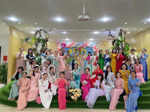 Vietnamese Teachers’ Day November 20th – Honoring Those Who Plant Seeds of Love Vietnamese Teachers’ Day November 20th – Honoring Those Who Plant Seeds of Love